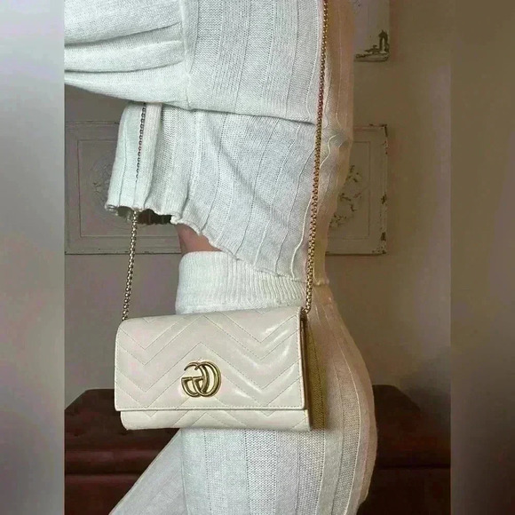 Authentic GUCCI MARMOT WALLET-CROSSBODY MINI BAG IVORY - Picture 1 of 16